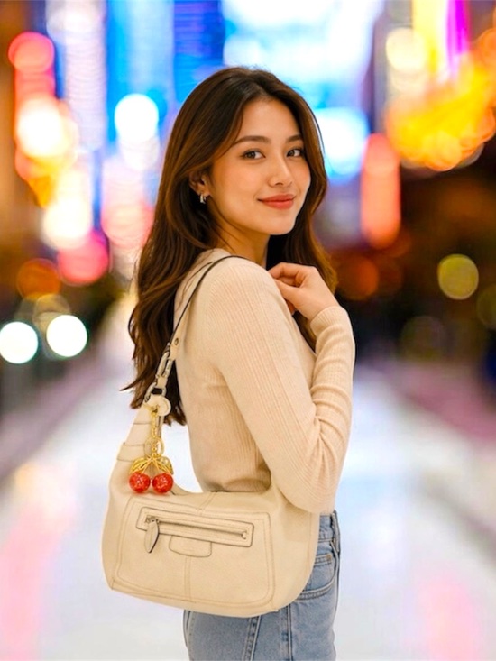 Coach Handbags - Vintage style Coach soho Shoulder Bag Cream soft Leather
